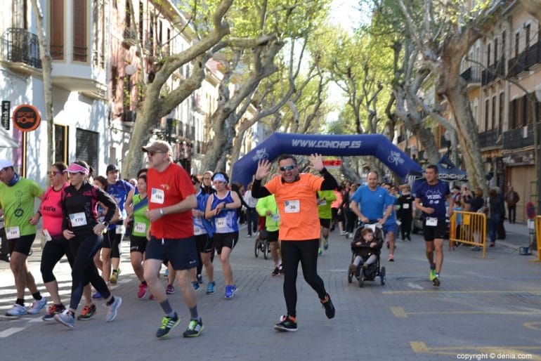 028 5º Marcha Solidaria a favor del CEE Raquel Payá - Salida de los participantes