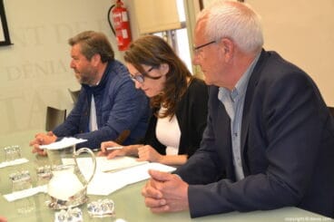 Mónica Oltra visita Dénia – Reunión con concejales