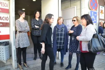 Mónica Oltra visita Dénia – Visita al edificio de Servicios Sociales