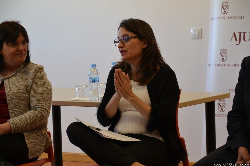 Mónica Oltra visita Dénia – Reunión con los trabajadores de Servicios Sociales