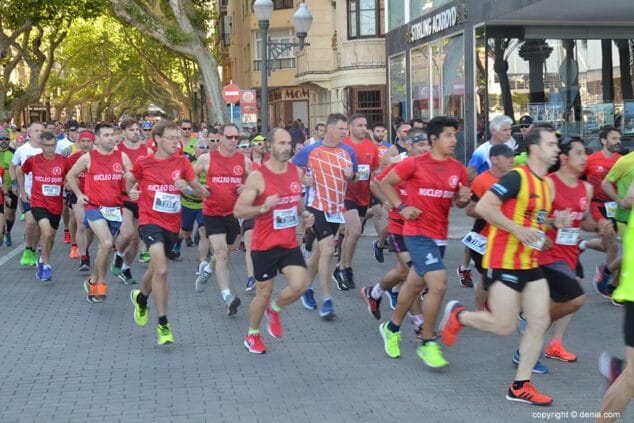 Moha Rida Younnes fue el ganador de la ' Volta a Peu a Dénia' 10 bloque del nucleo duro denia