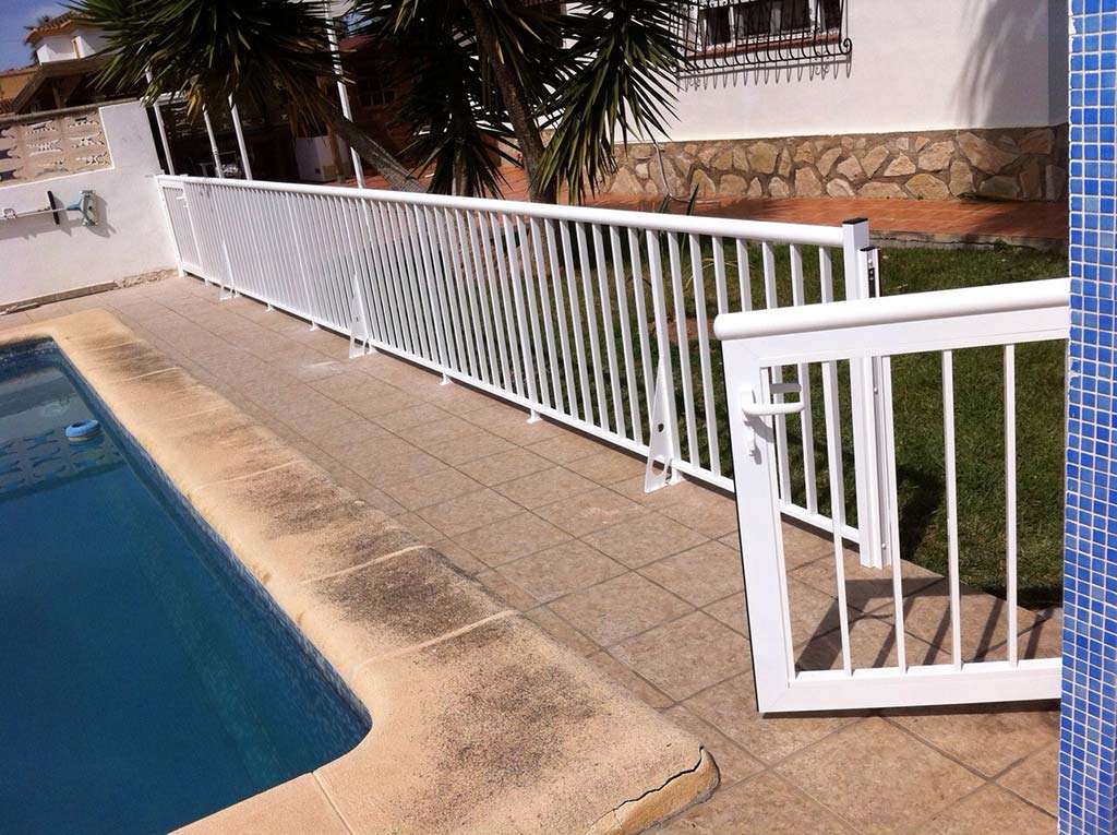 cerramientos piscina alucardona pvc y aluminios s l