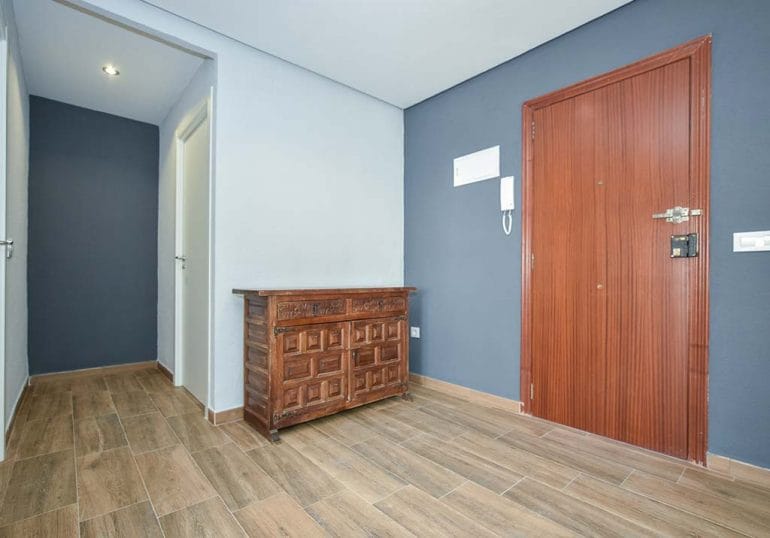 Entrada de la casa Reformas Integrales Macamon