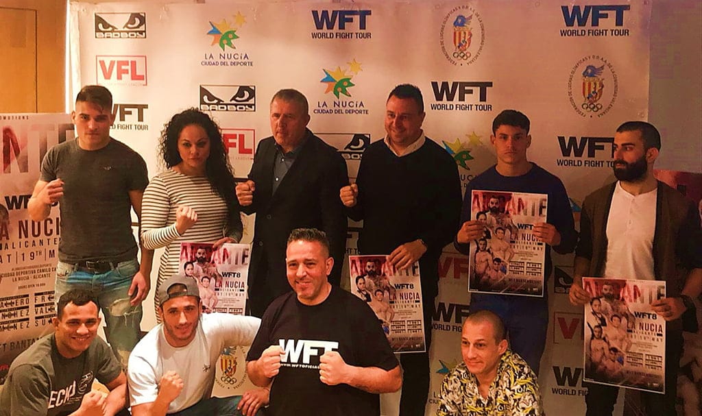 gladiadores durante la presentacion