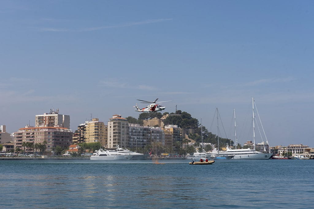 helicoptero en salon nautico