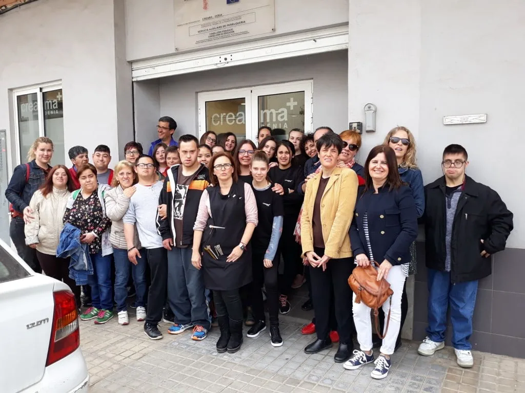 Los usuarios de APROSDECO conocen el funcionamiento de CREAMA en una jornada de puertas abiertas 1 jornada de puertas abiertas en creama para aprosdeco