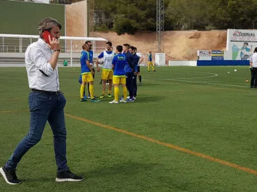 juan carlos signes con sus hombres en benidorm