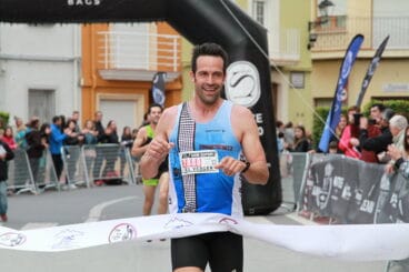 juanra pous vencedor de la carrera