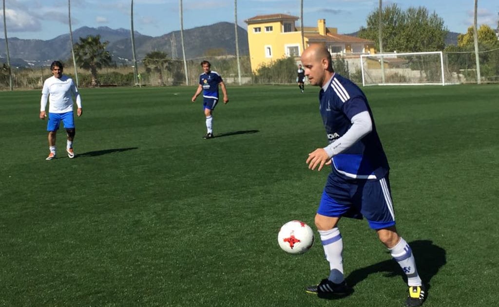jugador del karmaka denia durante un partido