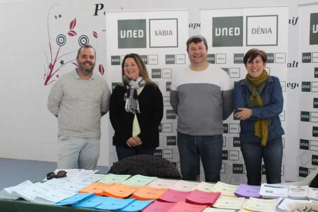 la uned en la feria del estudiante de pego