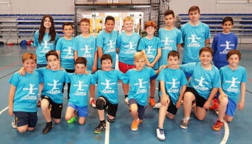 laura ribes amb un grup d'alumnes