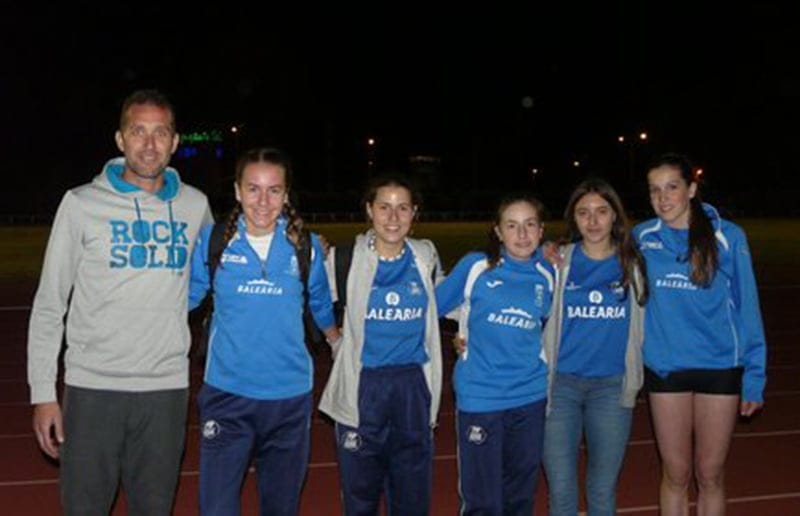 marc banuls con sus atletas en el campeonato interprovincial