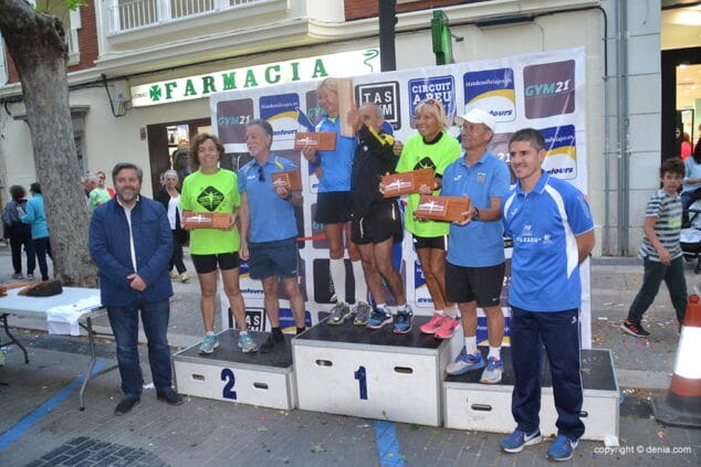 Moha Rida Younnes fue el ganador de la ' Volta a Peu a Dénia' 35 podio veterano f