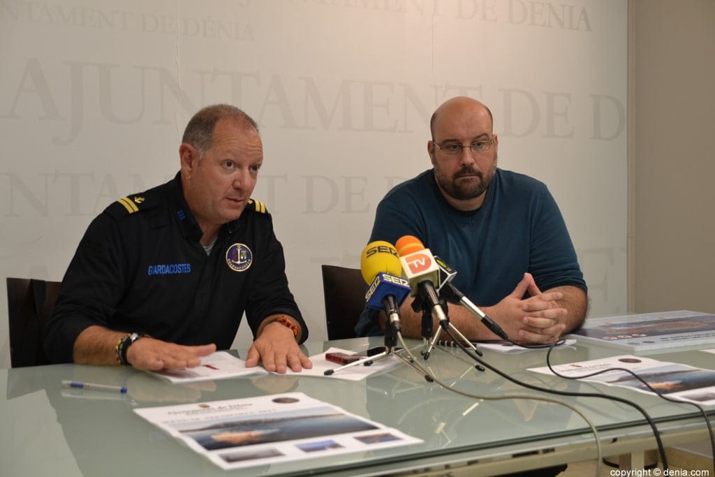 Medio Ambiente solicita a la Conselleria balizar la zona de baño desde el Trampolí hasta Les Arenetes 1 toni martinez y josep crespo