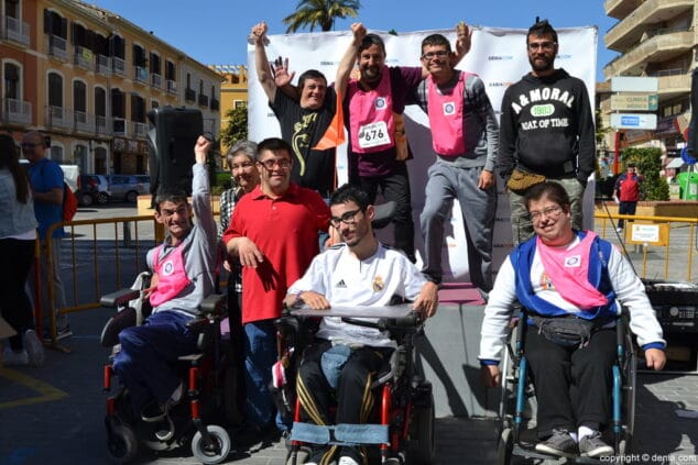 voluntarios marcha solidaria raquel paya denia