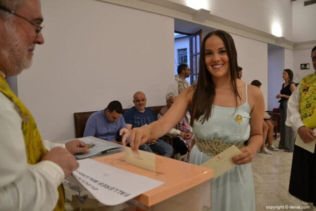 05 eleccion falleras mayores de denia 2019 votacion de melani ivars