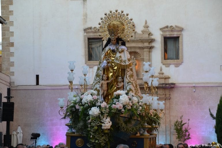 Procesión de los Desamparados Dénia 2018 - La Virgen saliendo de la Iglesia
