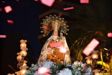 Procesión de los Desamparados Dénia 2018 – confetti