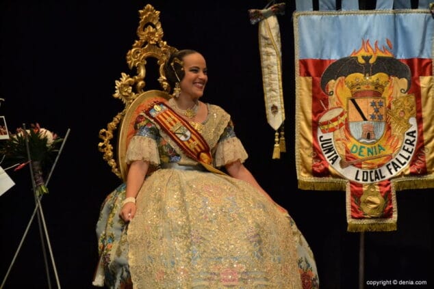 70 despedida de las falleras mayores de denia 2018 melani sonriendo