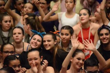 Alegría entre los bailarines de Babylon