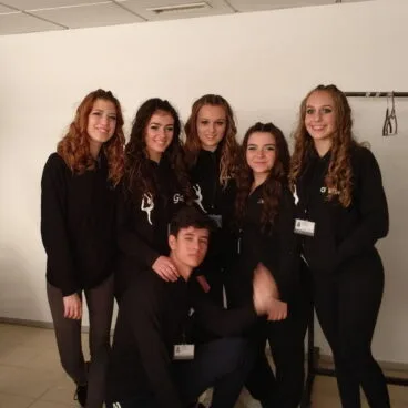Alumnas de Babylon antes de la actuación