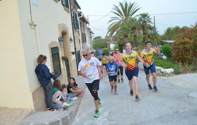 atletas del engaxat a correr