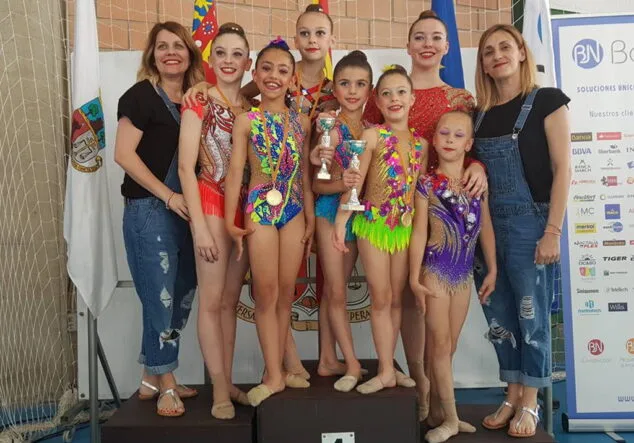 autonomico absoluto club gr denia y club gr calpe junto a entrenadoras