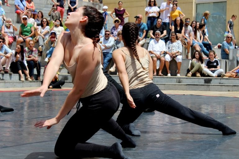 Baile en la calle con Dansant a la Marina