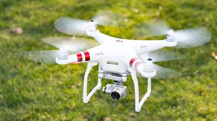 Estudiantes dianenses participarán en la La Feria Aérea en Alicante volando sus drones 1 dron