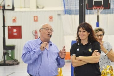 El edil de deportes dirigiendo unas palabras