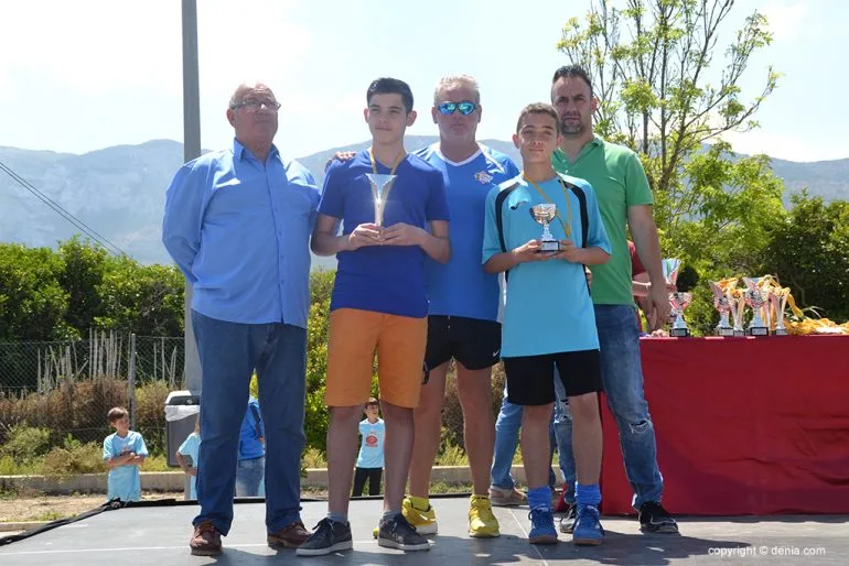 Equipo Mª Ibars segundo clasificado Infantil