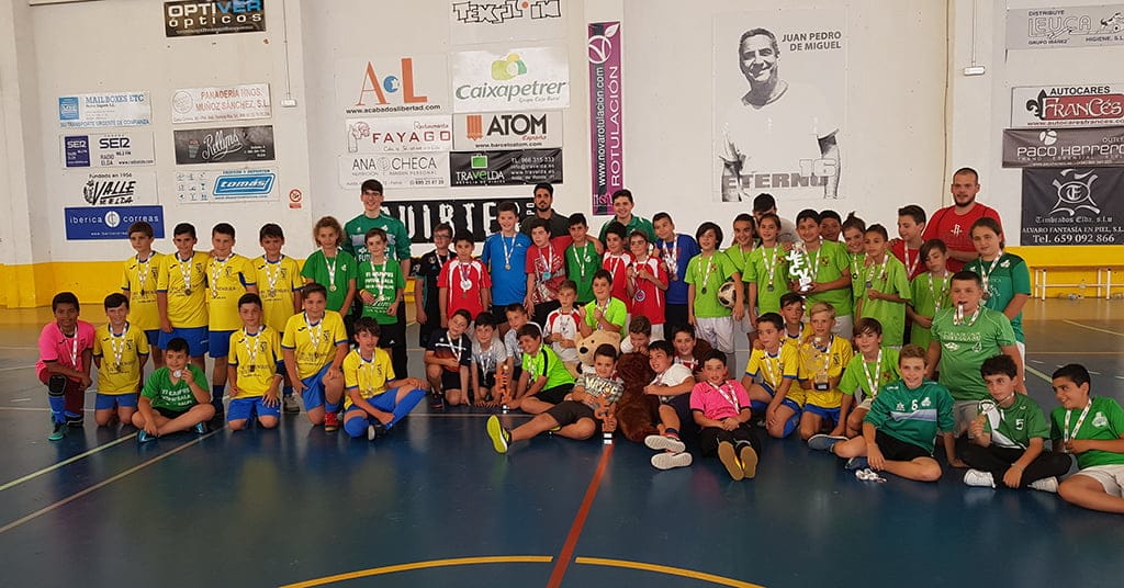 Los alevines “B” de la EM de Fútbol Sala Dénia nuevos campeones provinciales 2 equipos finalistas provinciales alevines de futbol sala