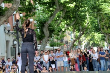 Escenario de Dansant a la Marina en la calle Campos