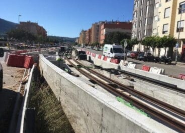 futuro paso a nivel en joan fuster y pintor llorens