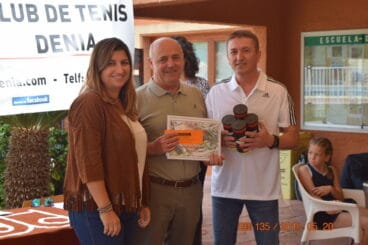 Jaime Barber recogiendo su premio