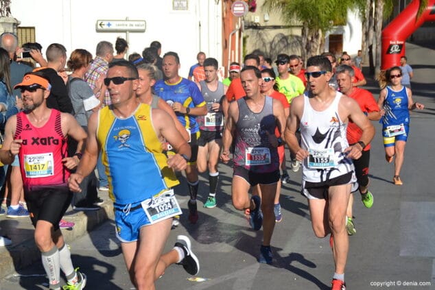 Nizar Lakhlifi y Mª Isabel Ferrer volvieron a exhibir su clase en la '20 Cursa Popular a Ondara' 19 jaime donderis en la carrera