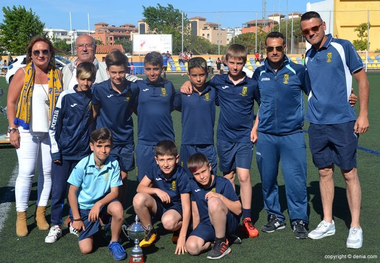 Juanvi Villalba con sus chicos