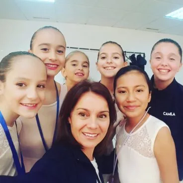 Mayte Ortolà con sus alumnas