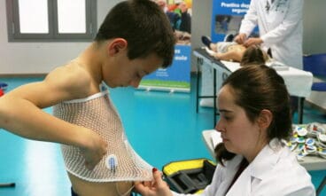 nino pasando un reconocimiento en sport pulse