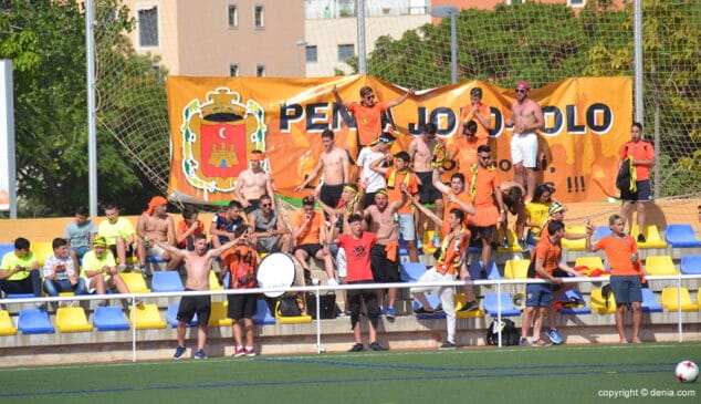 El CD Dénia ve la Tercera División más lejos al perder ante el CF Vilamarxant (0-2) 6 pena de cf vilamarxant