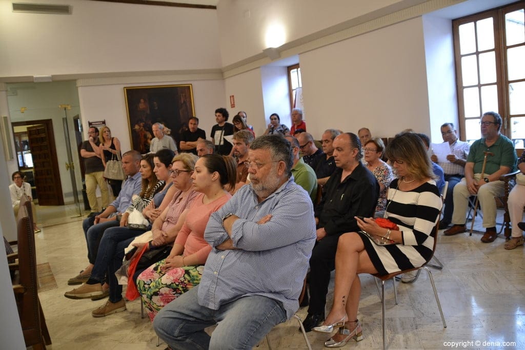 publico asistente al pleno de mayo en denia