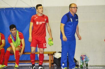 raul gil dirigiendo a sus chicos