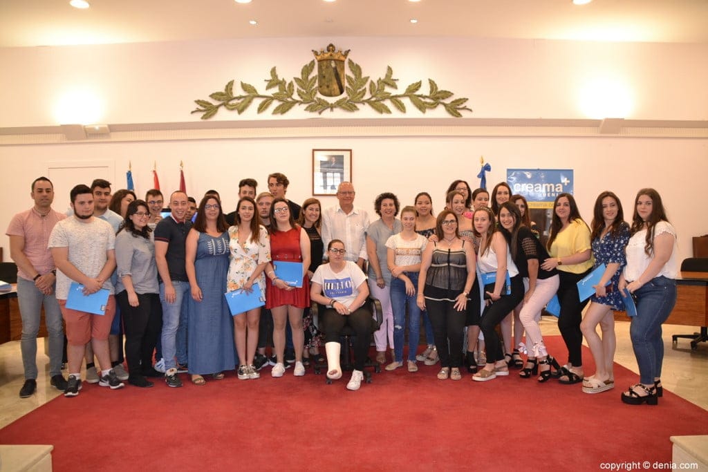 25 jovenes de la comarca finalizan los cursos de creama