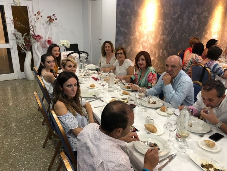 Asstentes a la cena solidaria de Chigüines