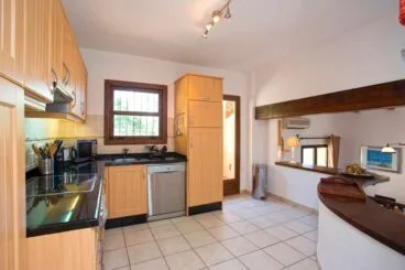 Cocina luminosa Casa Berg Quality Rent a Villa