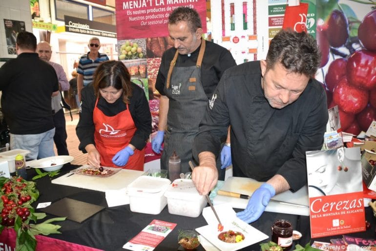 Cocineros del restaurante Arrels de Gata en Dénia
