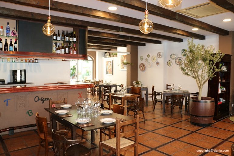 Comedor y barra Restaurant Orígens