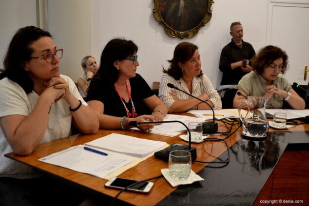 concejalas del pp de denia durante un pleno