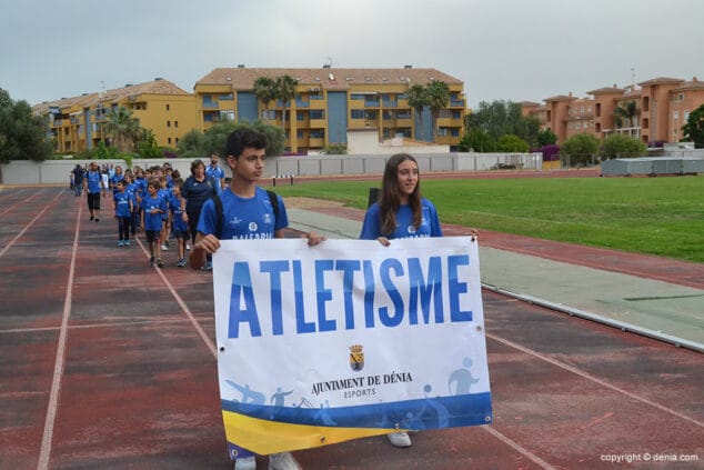 desfile esuela de atletismo