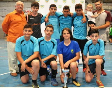 equipo maria ibars campeon infantil